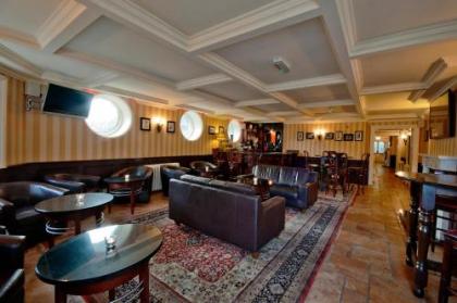 Finnstown Castle Hotel - image 8