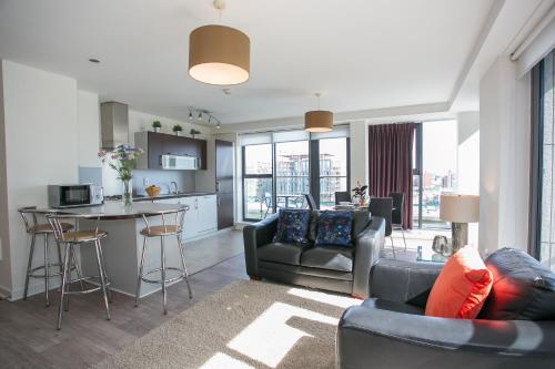 Grand Canal Square Apartments - main image