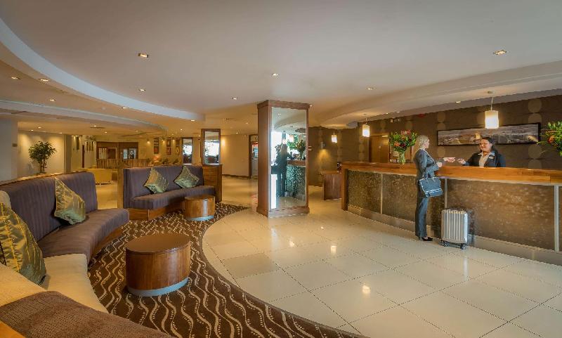 Maldron Hotel Tallaght - image 3