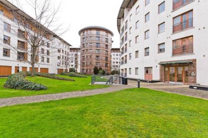 Immaculate 1-Bed Apartment in Dublin 1 - image 7