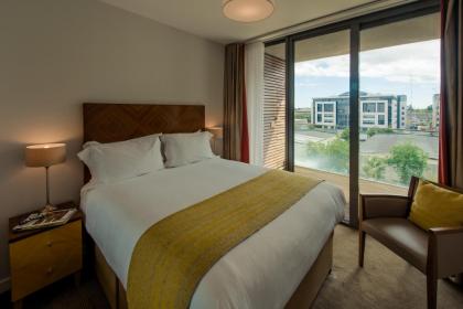 PREMIER SUITES Dublin Sandyford - image 16