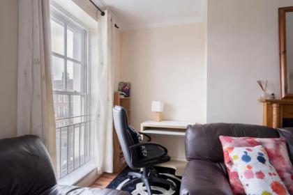 Central 2BD Flat in Heart of Dublin - image 8