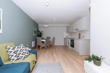 Relaxing 1BD Flat with a Roof Terrace - Portobello - image 14